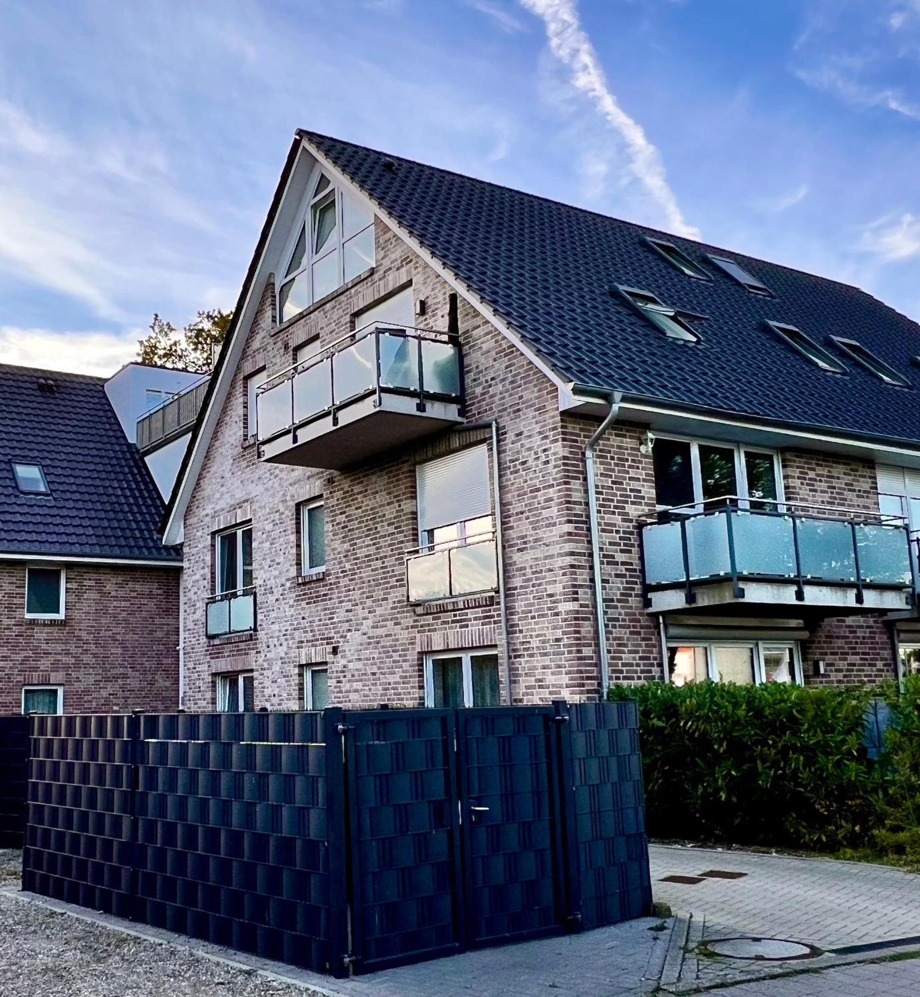 Kleine Auszeit -- Inklusive Parkplatz & Wifi, Geschirrspueler, Waschmaschine & Terrasse Mit Strandkorb -- Perfekt Fuer Urlaub & Business 샬베우츠 외부 사진